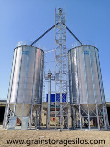 50T/H bucket elevator is used on 2x300T galvanized grain silos project
