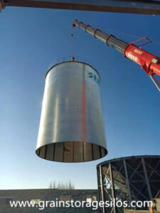 2 sets 500T galvanized steel corn silos are installing now